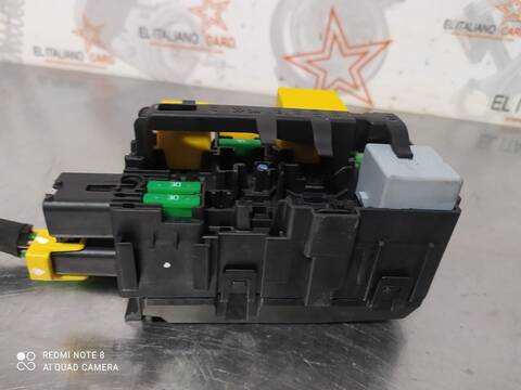 Foto 2ª: Caja Reles Fusibles Peugeot 308 STYLE 120CV 88KW [BH01] (2017)