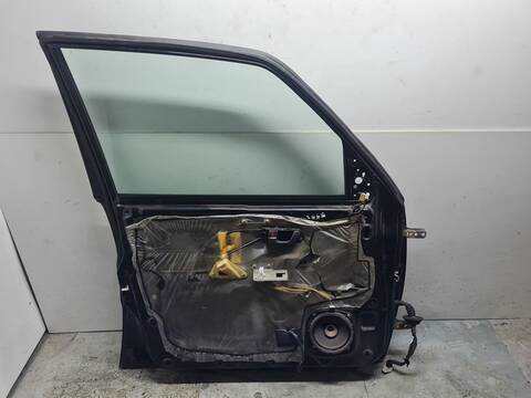 Foto 3ª: Puerta Delantera Izquierda Mitsubishi Montero 3.2 DI-D AVANCE 5-PTAS.) 165CV 121KW [4M41] (2001)