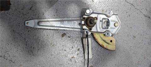 Elevalunas Manual Trasero Izquierdo Toyota Starlet 1.3