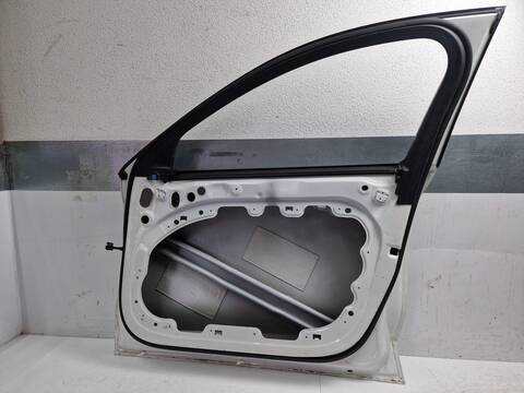 Foto 3ª: Puerta Delantera Derecha Volvo V60 197CV 145KW [D420T8] (2022)