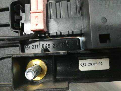 Foto 3ª: Caja Reles Fusibles Mercedes Clase E 180 E 220 CDI 211.006) BERLINA 150CV 110KW [646961] (2002)