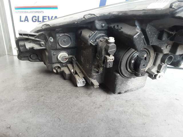 Foto 2ª: Faro Derecho Toyota Yaris 1.5 HIBRID 73-75CV/54-55KW 0CV [1NZ] (2018)