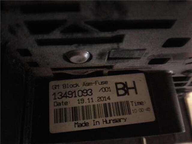 Foto 3ª: Caja Reles Fusibles Opel Corsa 1.3 SELECTIVE [1.3 LTR. - 55 KW 16V CDTI] [B 13 DTE opt. LKU]