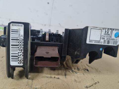 Foto 2ª: Caja Reles Fusibles Peugeot 308 GT LINE 150CV 110KW [AH01] (2016)