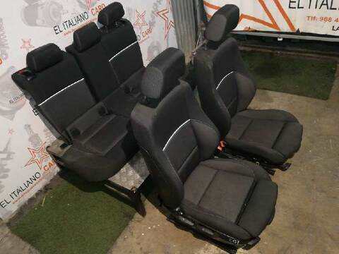 Foto 3ª: Asientos Traseros Bmw Serie 1 114 118D BERLINA 143CV 105KW [N47D20C] (2009)
