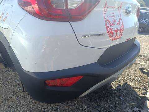 Foto 3ª: Paragolpes Trasero Kia Stonic DRIVE 116CV 85KW (2019)