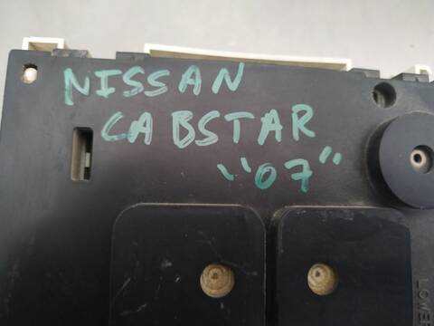 Foto 2ª: Cuadro de Instrumentos Nissan Cabstar 2.5 DIESEL 131CV 96KW (2006)