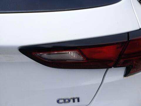 Piloto Portón Derecho Opel Astra BUSINESS 110CV 81KW