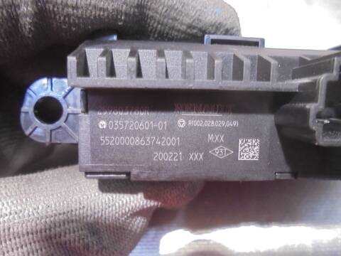 Foto 4ª: Mando Multifuncion Renault Clio BUSINESS 86CV 63KW [K9K] (2020)