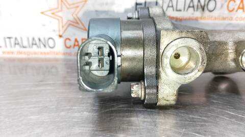 Foto 3ª: Rampa Inyectora Mercedes Clase C 160 270 CDI 203.016) BERLINA 170CV 125KW (2000)