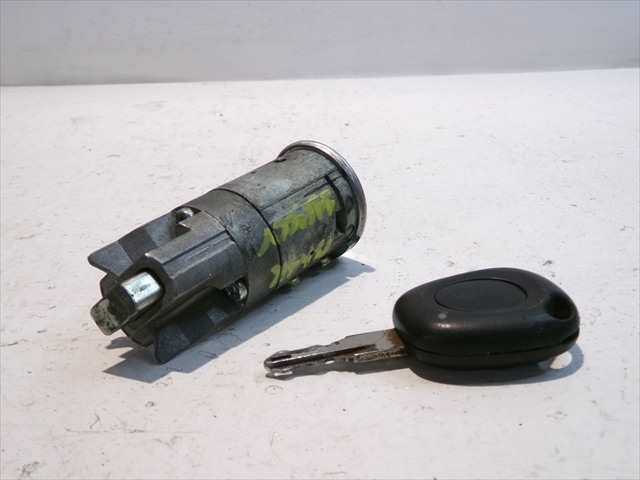 Foto 3ª: Antirrobo Renault Scenic 1.9 DTI RX4 1999-2003 [F9QA7] (2002)