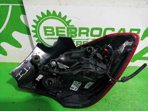 Foto 2ª: Piloto Trasero Izquierdo Opel Corsa EXPRESSION 75CV (2014)