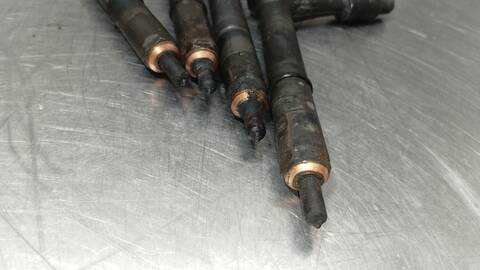 Foto 2ª: Inyectores Opel Corsa CLUB 75CV 55KW (2000)