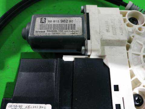 Foto 2ª: Elevalunas Eléctrico Delantero Derecho Citroen C5 ATTRACTION 109CV [9HYDV6TED4] (2004)