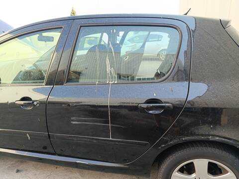 Puerta Trasera Izquierda Peugeot 307 NFU