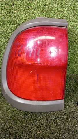 Piloto Trasero Izquierdo Nissan Terrano 2.7 D R20 3P