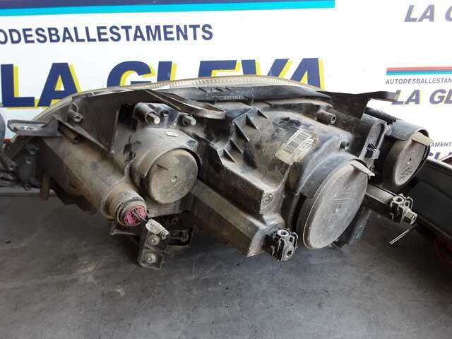 Foto 3ª: Faro Derecho Lancia Delta 1.4 16V TURBO150CV [198A1000] (2010)