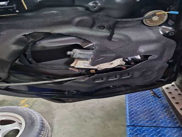 Elevalunas Manual Trasero Izquierdo Bmw X3 2.0D 150CV 110KW