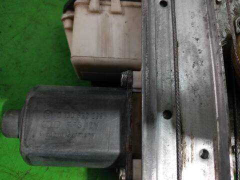 Foto 2ª: Elevalunas Manual Trasero Izquierdo Citroen C4 1.6 16V HDI 90CV [9HXDV6ATED4] (2004)