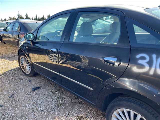 Foto 2ª: Puerta Trasera Izquierda Fiat Linea 1.3 JTD 90cv [199A3000] (2007)