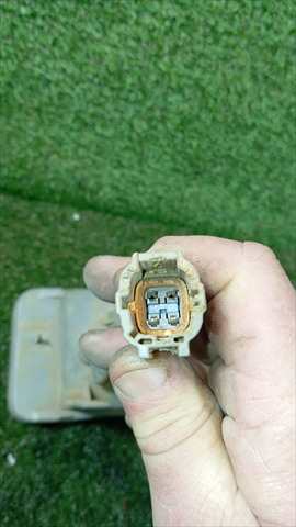 Foto 4ª: Piloto Trasero Izquierdo Nissan Patrol 2.8 TD Y61 TD6 [RD28ETI] (1999)