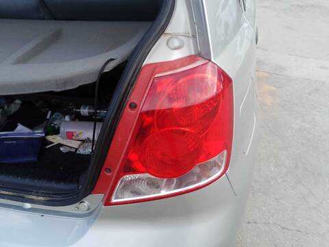 Foto 4ª: Piloto Trasero Derecho Daewoo Kalos 1.4 SPORT 94CV 69KW [F14D3] (2004)