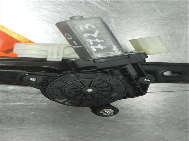 Foto 2ª: Elevalunas Manual Trasero Derecho Bmw Serie 3 315 318D M SPORT 150CV 110KW [B47D20A] (2015)