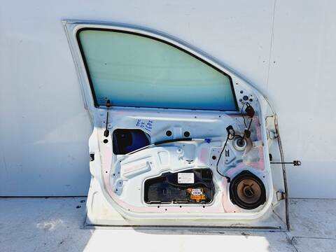 Foto 4ª: Puerta Delantera Izquierda Opel Astra CLUB BERLINA 84CV 62KW [Z16SE] (2003)