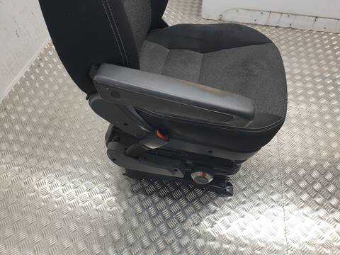 Foto 3ª: Asiento Delantero Izquierdo Fiat Ducato 150 RS 3450 MM) L2H2)