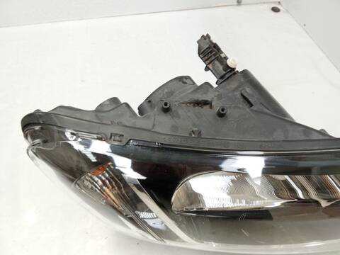 Foto 4ª: Faro Derecho Dacia Sandero TCE 90 B8M1 B8MA) 90CV 66KW [H4B 400,H4B 412,H4B 411,H4B 410,H4B 408] (2015)