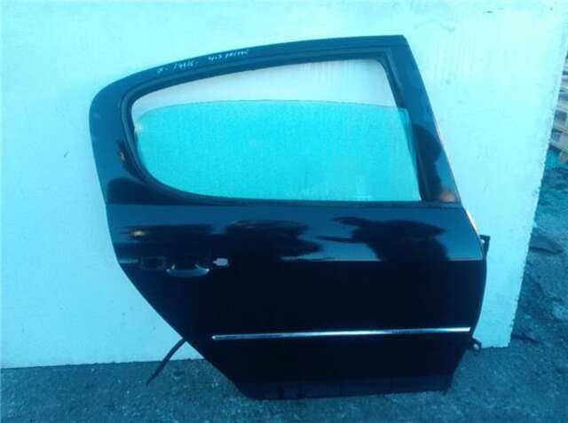 Puerta Trasera Derecha Peugeot 407 1.6 CONFORT [1.6 LTR. - 80 KW HDI FAP CAT (9HZ - DV6TED4)]