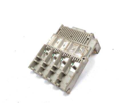 Foto 3ª: Caja Reles Fusibles Peugeot 4007 2.2 HDI 156CV 115KW [4HK] (2011)