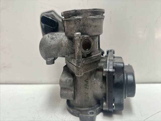 Foto 2ª: Caja Mariposa Volkswagen Passat 2.0 TDI [D-BKP] (2007)