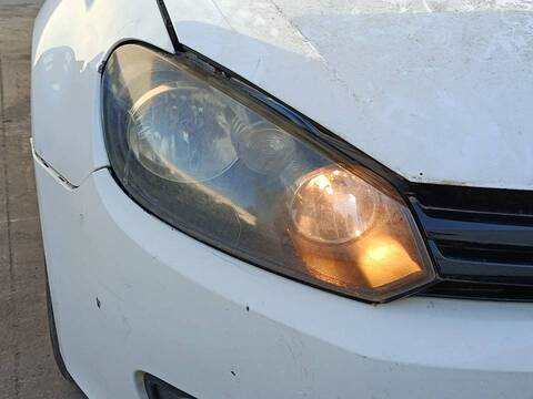 Faro Derecho Volkswagen Golf CBZB