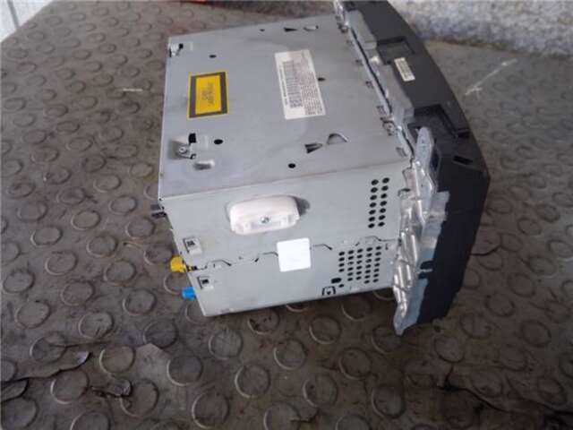 Foto 2ª: Sistema Audio Radio CD Mercedes Clase B 150 2.0 180 CDI (245.207) [2.0 LTR. - 80 KW CDI CAT] [OM 640.940]