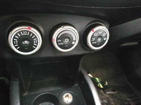 Mando Calefacción A. A. Mitsubishi Outlander 4B12