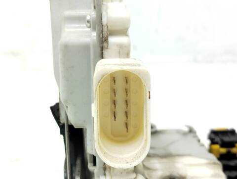 Foto 4ª: Cerradura Puerta Delantera Izquierda Audi A3 1.9 TDI AMBIENTE 105CV 77KW [BLS] (2009)