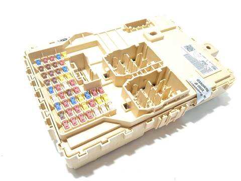 Caja Reles Fusibles Kia Xceed EDRIVE PHEV 141CV 104KW