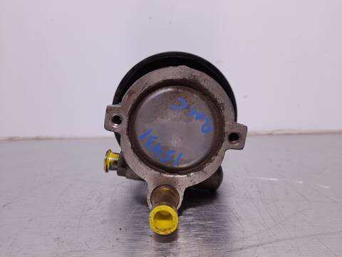 Foto 4ª: Bomba de Direccion Renault Laguna AUTHENTIQUE 120CV 88KW [F4P C7] (2002)