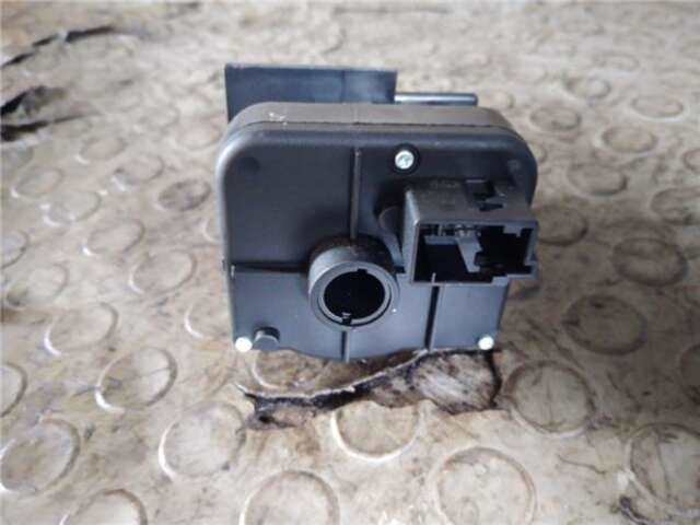 Foto 3ª: Mando Multifuncion Mercedes Clase B 150 2.0 180 CDI (245.207) [2.0 LTR. - 80 KW CDI CAT] [OM 640.940]