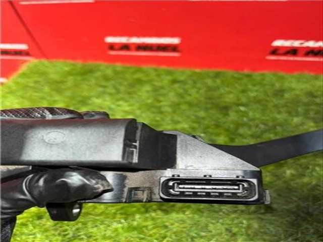 Foto 3ª: Pedal Acelerador Iveco Daily FG 33 S V BATALLA 3520 DIESEL SCR 136CV 100KW FURGON [F1AGL411J*C] (2018)