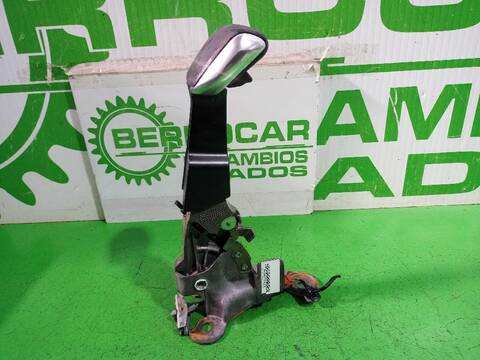 Foto 2ª: Freno de Mano Peugeot 2008 ALLURE 110CV (2013)