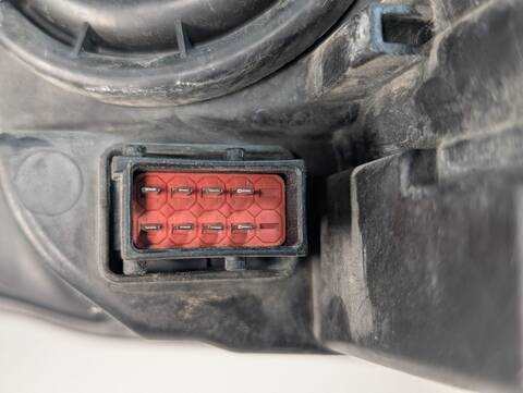 Foto 3ª: Faro Derecho Opel Astra ENJOY 110CV 81KW (2011)