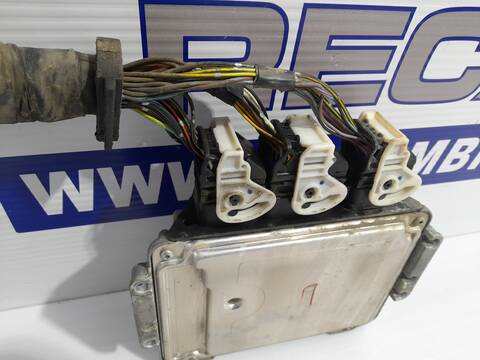 Foto 3ª: Centralita Motor ECU Mazda 3 1.6 CD DIESEL CAT BERLINA 109CV 80KW [Y601] (2005)