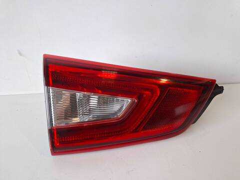 Piloto Trasero Izquierdo Nissan Qashqai 360° 1 DCI TD CAT 131CV