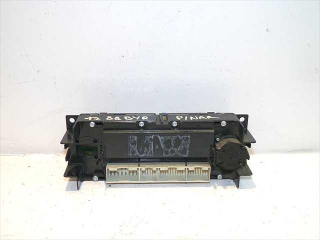 Foto 2ª: Mando Calefacción A. A. Volkswagen Golf 1.9 TDI SERIE 4, 1998-2004 [ARL] (2002)