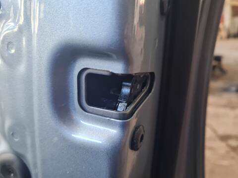 Cerradura Puerta Delantera Derecha Volkswagen Passat R-LINE 4 MOTION 193CV
