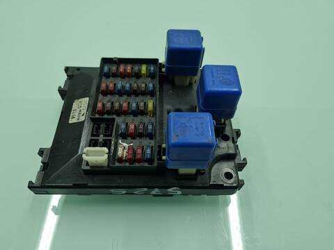 Caja Reles Fusibles Nissan Patrol GR S 129CV 95KW
