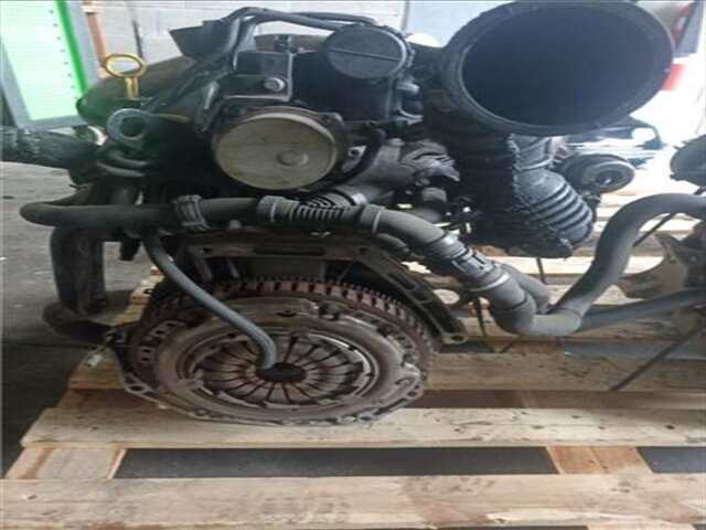 Foto 3ª: Motor Completo Renault Clio 1.5 PACK DYNAMIQUE [1.5 LTR. - 63 KW DCI DIESEL CAT] [k9k t7]