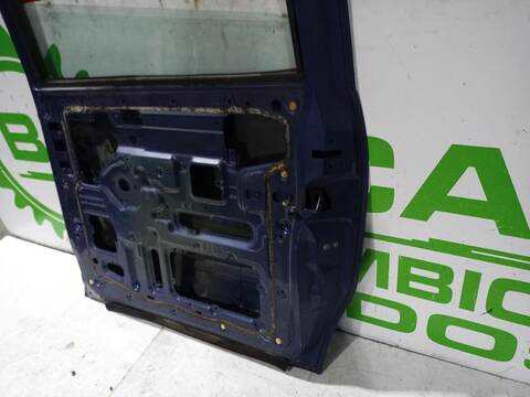 Foto 2ª: Puerta Lateral Corredera Derecha Nissan Serena 2.3 LX DIESEL 75CV [LD23] (1992)